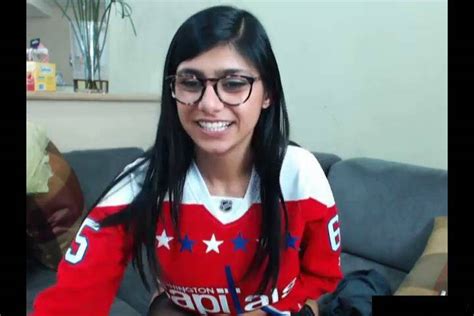 mia khalifa masturbazione|MIA KHALIFA MASTURBATION Search